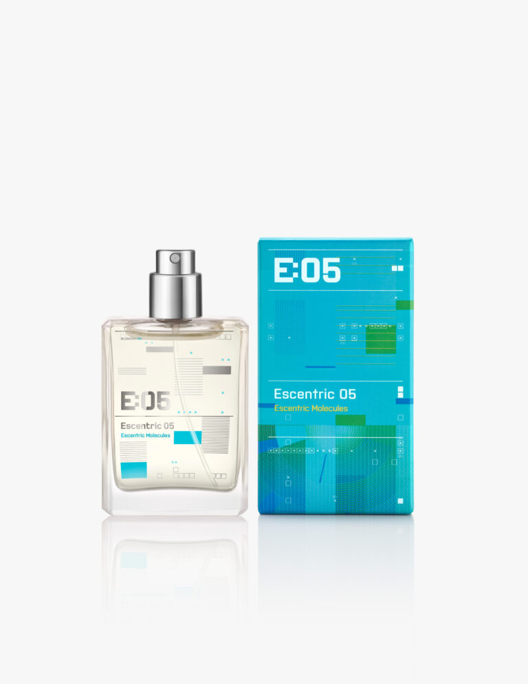 Escentric Molecules E05 30ml Base Scaled
